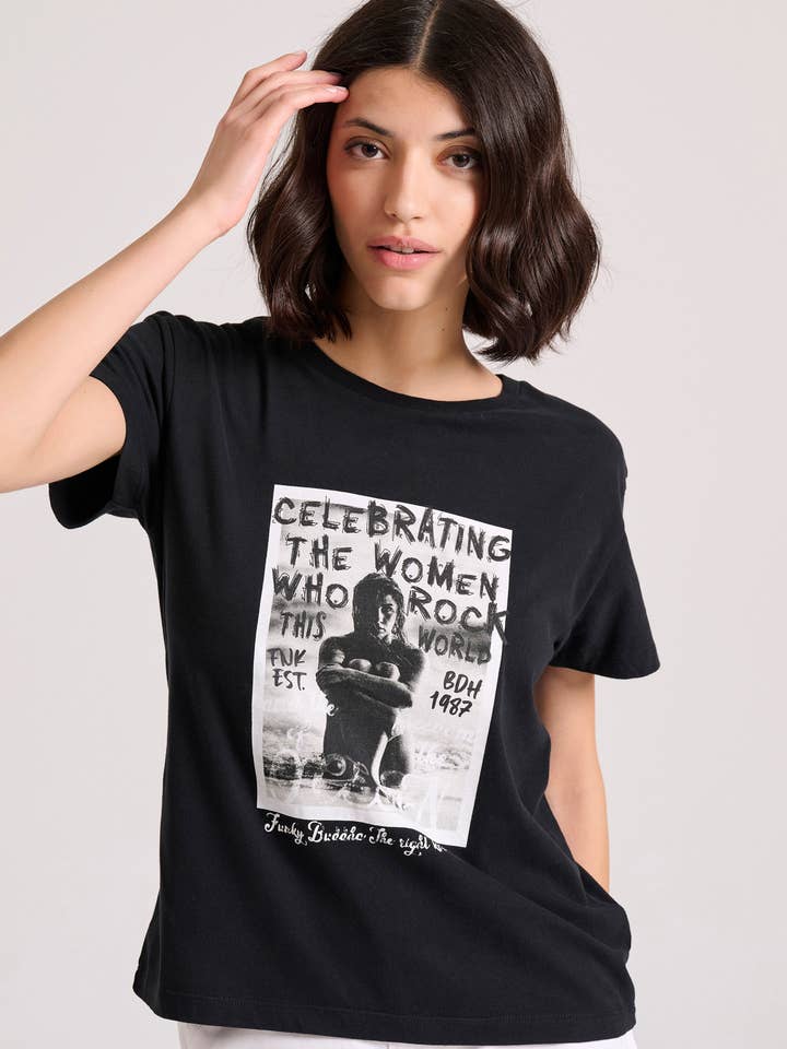 Funky Buddha - Wholesale Screen Printed T-Shirt - Women's - Women'S T-Shirt With Photographic Print0