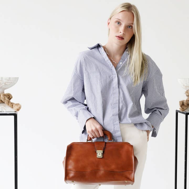 Time Resistance - Wholesale Briefcase - Women's - Small Brown Leather Doctor Bag - David Copperfield