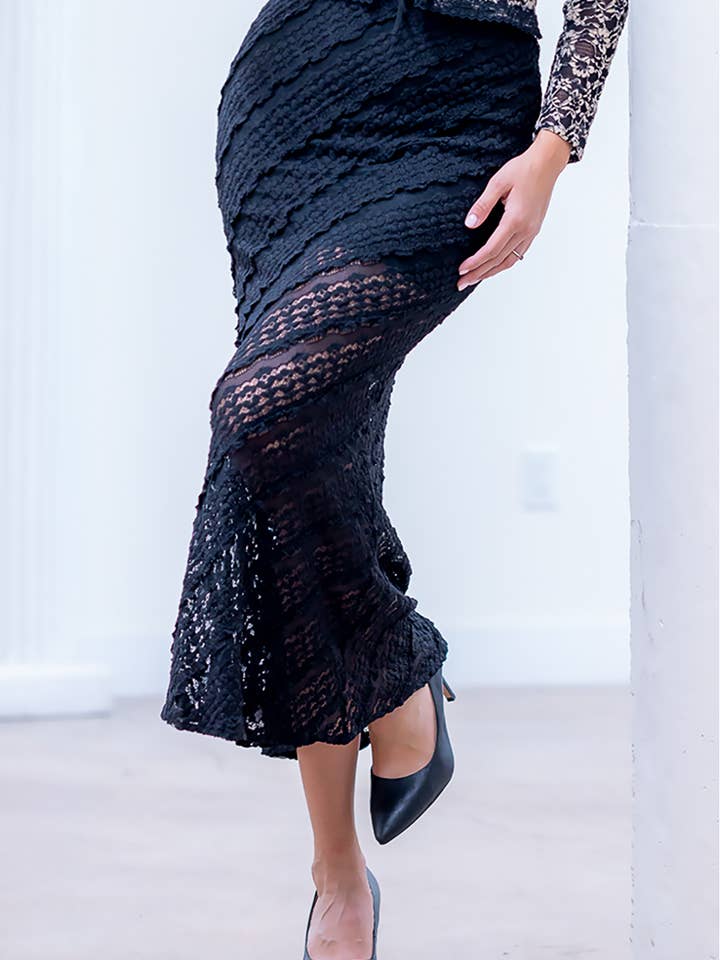 JUPE LONGUE EN DENTELLE BS82012T-FLOWER pour la vente par Taelynn