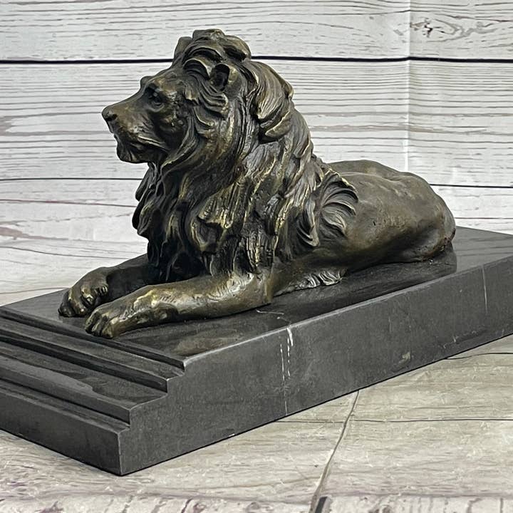 Bronzhaus - Vendita all'ingrosso Scultura - Statua in bronzo del leone custode maschio scultura figura base in marmo Antoine Barye 17,8 x 30,53