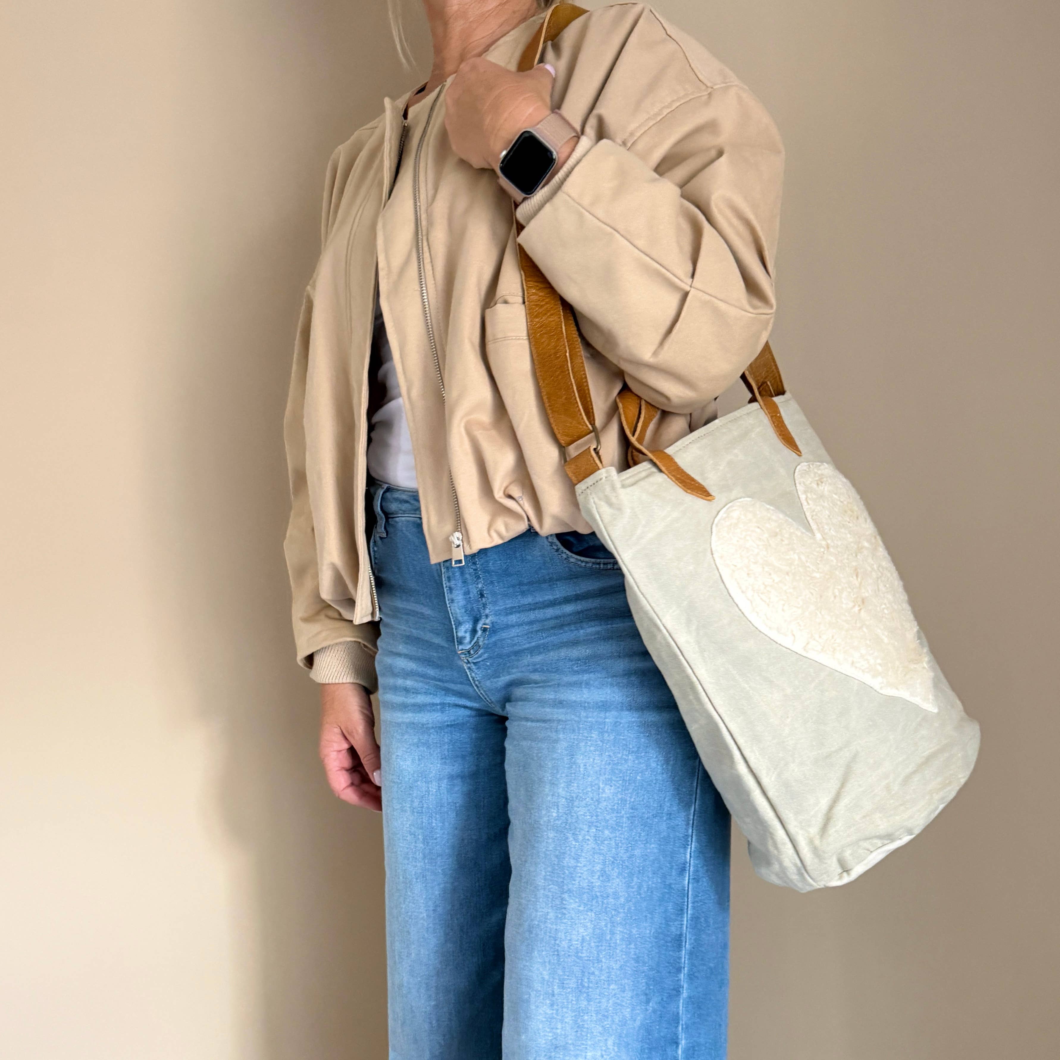 Liefe NL - Vente Sac porté épaule – femme - BucketBag teddy heart (vintage clair)2