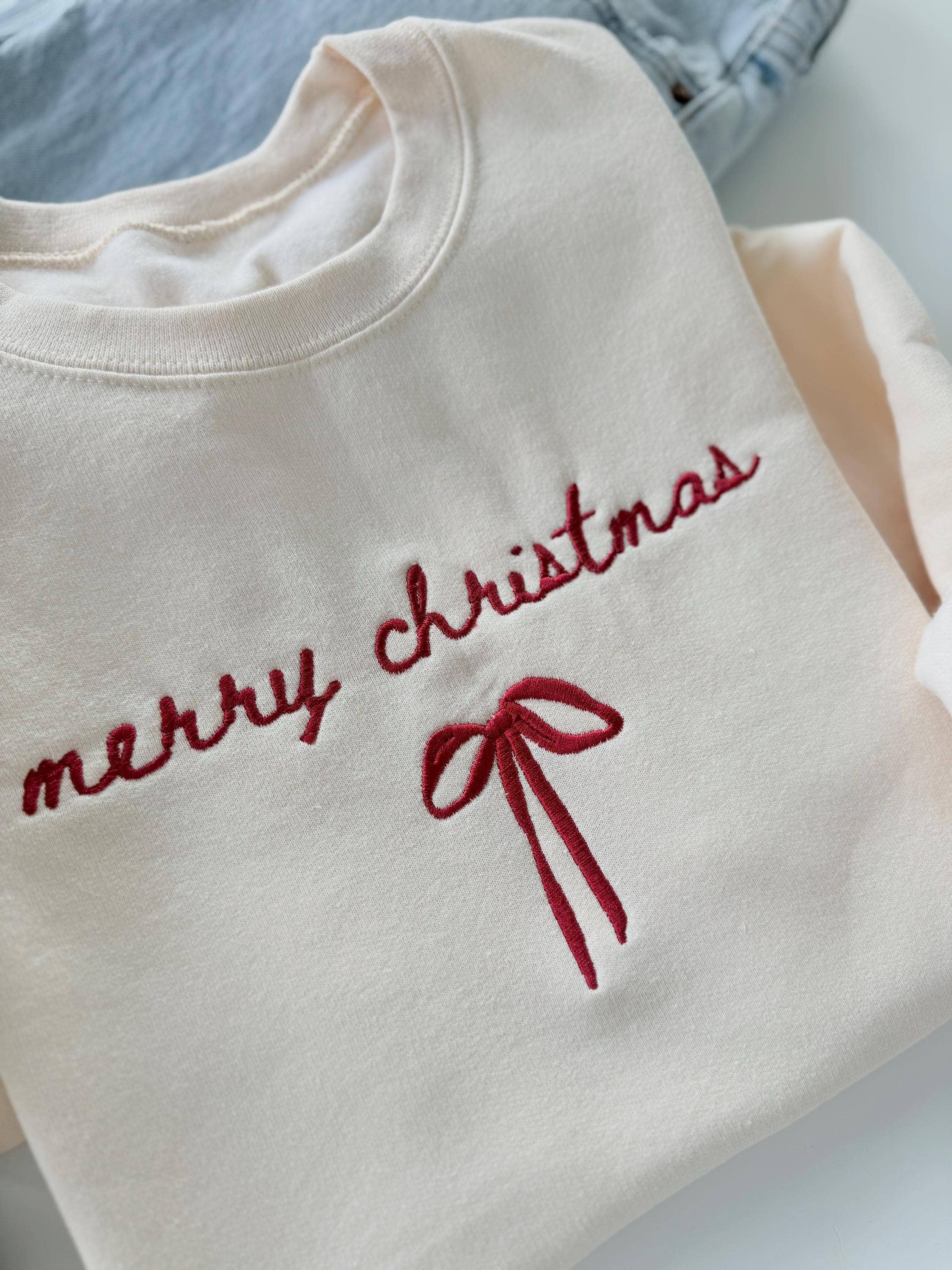Up2ournecksinfabric - Wholesale Sweatshirt - Women's - Embroidered Christmas Sweatshirt: Merry Christmas Bow Design1