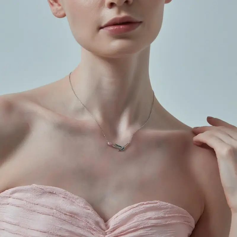 Perimade & Co. LLC – wholesale Hänge-/berlockhalsband – Horisontellt tulpan halsband i 925 Sterling Silver1