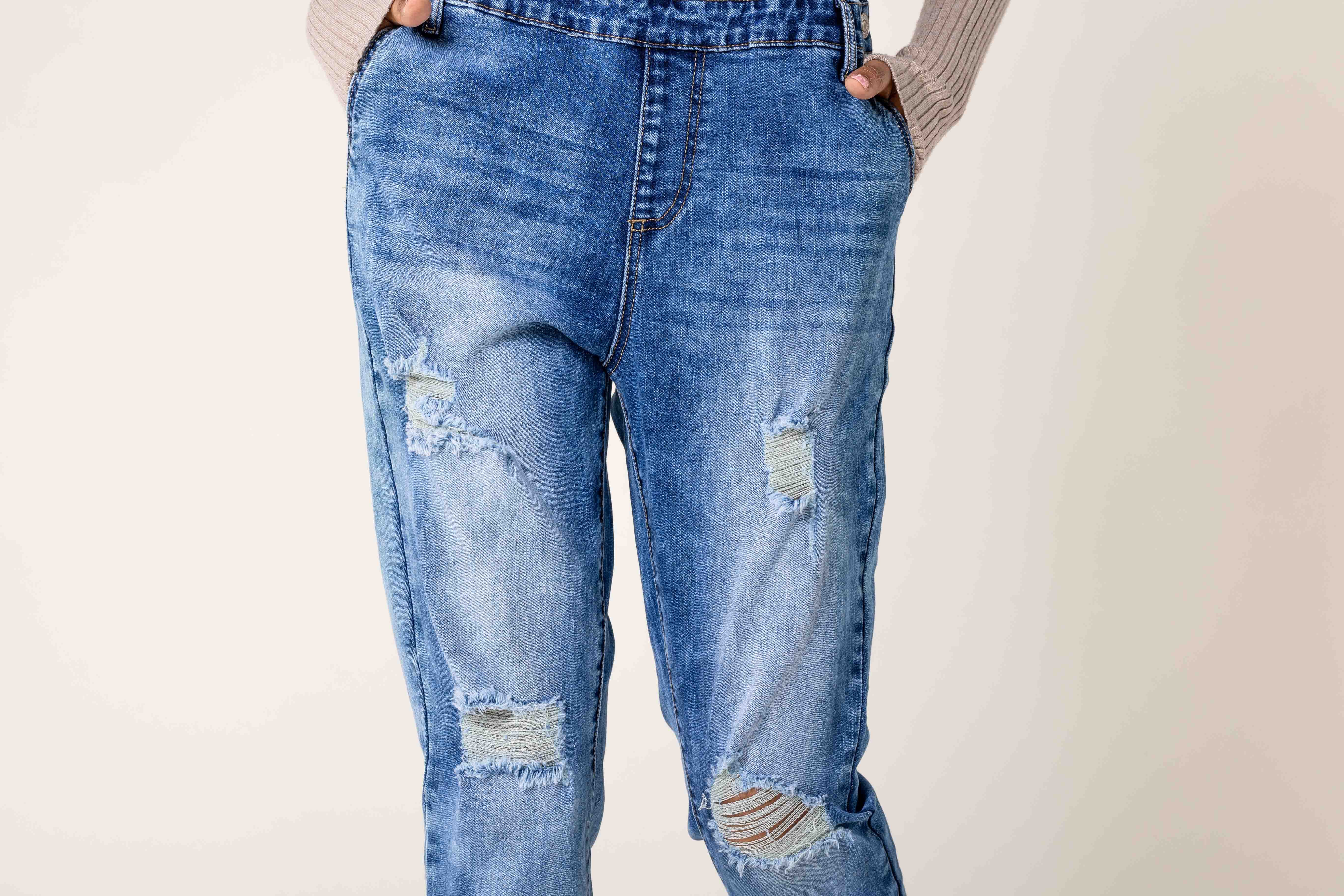 Nina Carter - Wholesale Overalls - Women's - Destroy denim overalls in wide stretch boyfriend jeans S5355