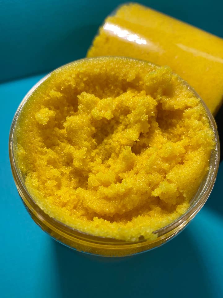 Gommage au curcuma pour la vente par BHT Natures Beauty