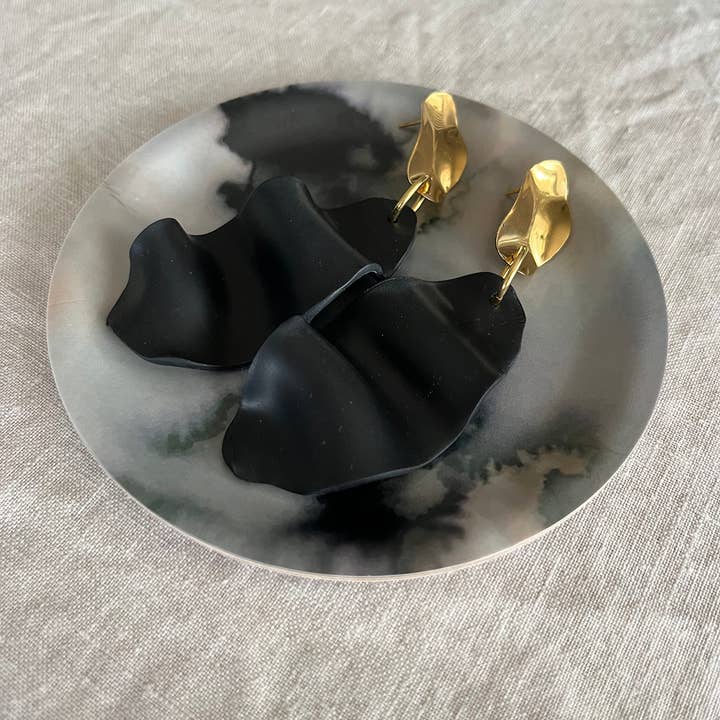 Jewelry By Elina Dahl - Wholesale Dangle Earrings - Earring wave exclusive, black.4