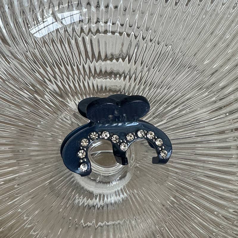 Tourtiwi - Wholesale Hair Clip - Women's - Acetate Small Diamond M-Shaped Hair Claw Clip1