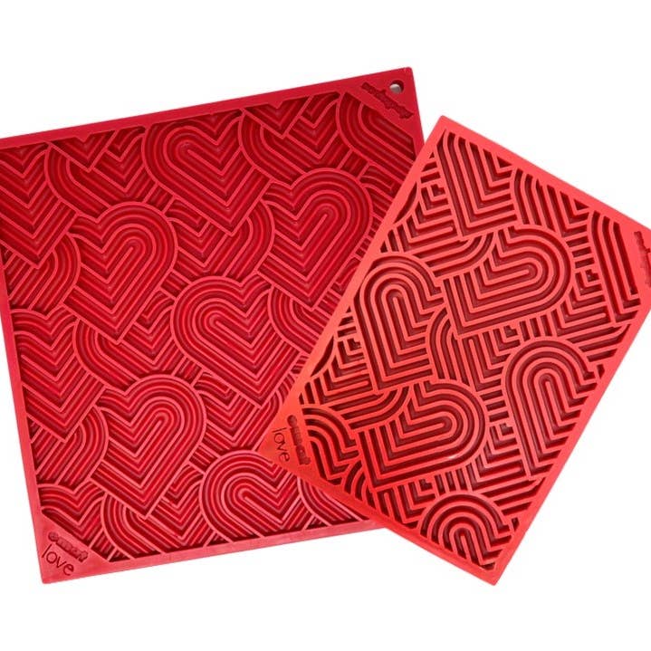 SodaPup Dog Toys – wholesale Pet food mat – Dog – Heart Design Valentine Enrichment Lick Mat4
