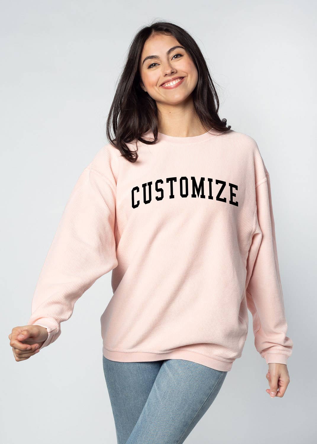 chicka-d – Großhandel Sweatshirt mit Grafikdruck – Damen – Die originale Custom Graphic Corded Crew, Collegiate Arc28