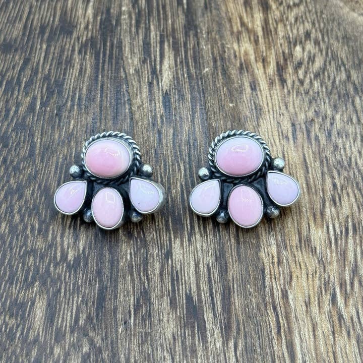 Native City Jewelry - Wholesale Stud/Post Earrings - Native Navajo Handmade Sterling Silver Pink Conch Shell Cluster Earrings
