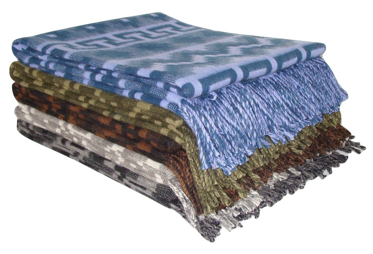 Sanyork Fair Trade – Großhandel Überwurfdecke – Gebürstete, geometrische Nazca-Decke aus 100% Baby-Alpaka, wendbar0