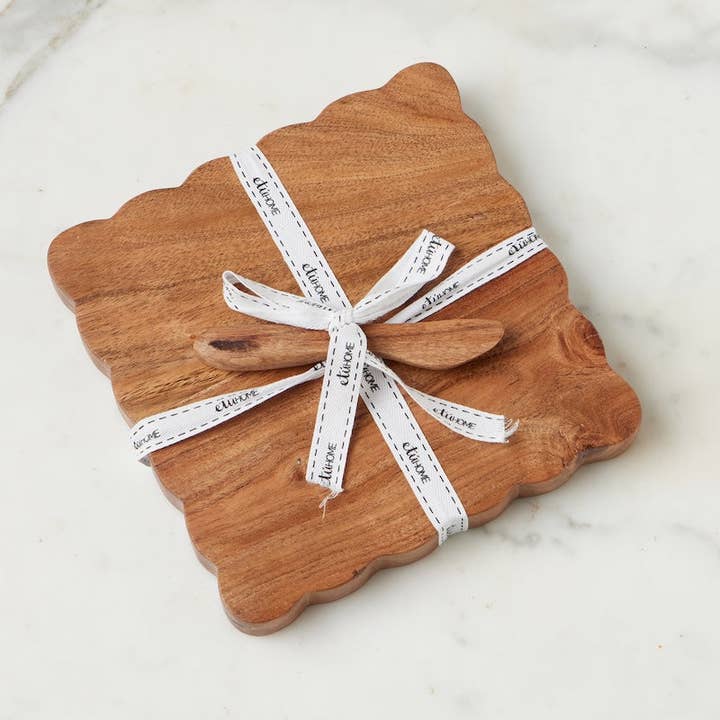Square Scalloped Cheese Board with Spreader, Small, Natural for wholesale by etúHOME