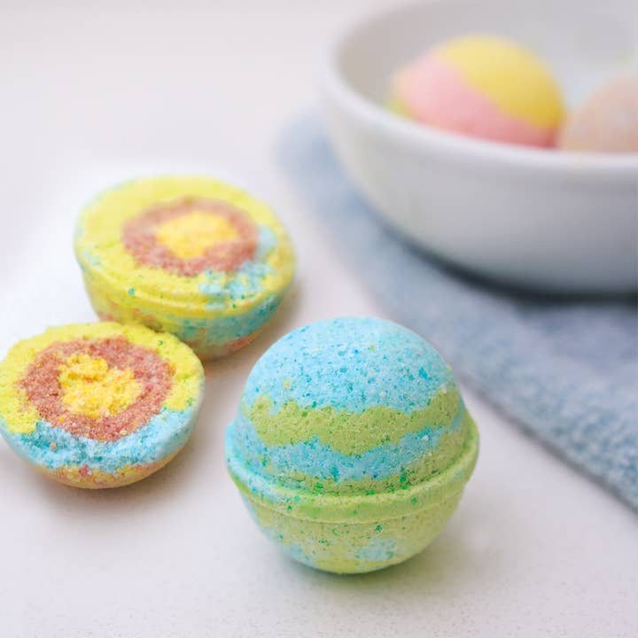 KiwiCo, Inc. - Wholesale Bath Bomb/Fizz - Planet Bath-Bombs Science Kit for Kids