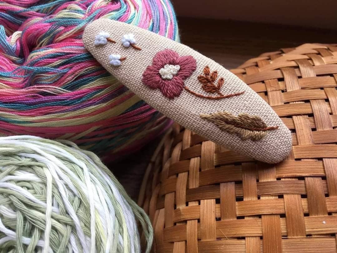 Quince Fables - Wholesale Barrette - Women's - Flower Garden Embroidered Hair Barrette, Collection Grace🪡0