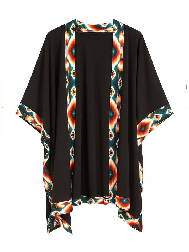 Boho Chic Kimono – Sort med Stammeprint for engroshandel hos KALAIA