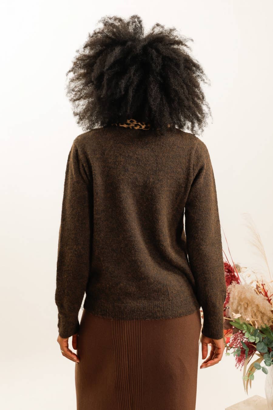DIX-ONZE - Wholesale Knit Sweater - Women's - Classic Fuzzy Knit Sweater – The Chic Essential7