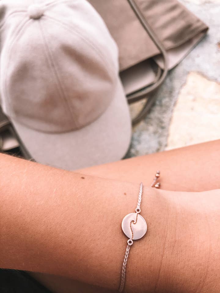 WELLE - Om Schmuck Energie heilendes Armband - Geschenk für den Großhandel von Namaste Bracelets