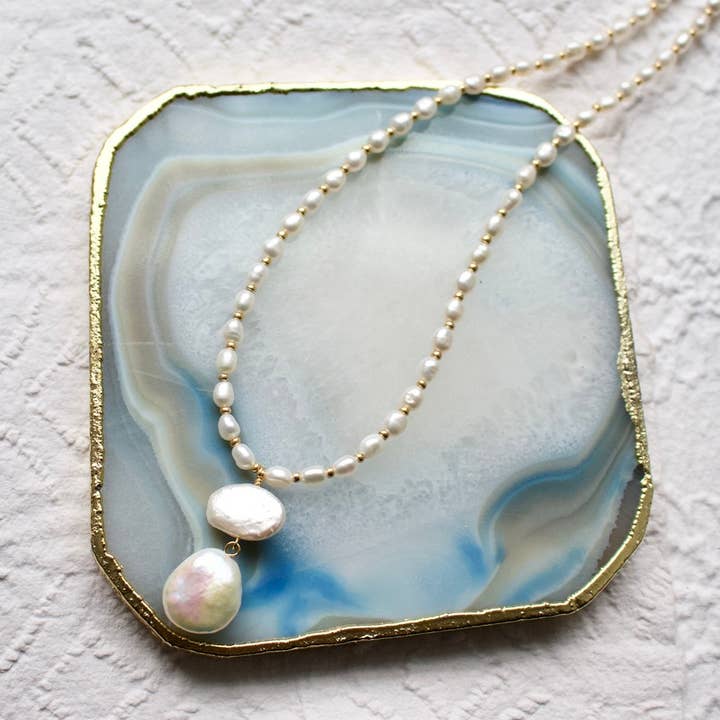 Dainty Oval Pearl Pendant Necklace for wholesale by a.v. max