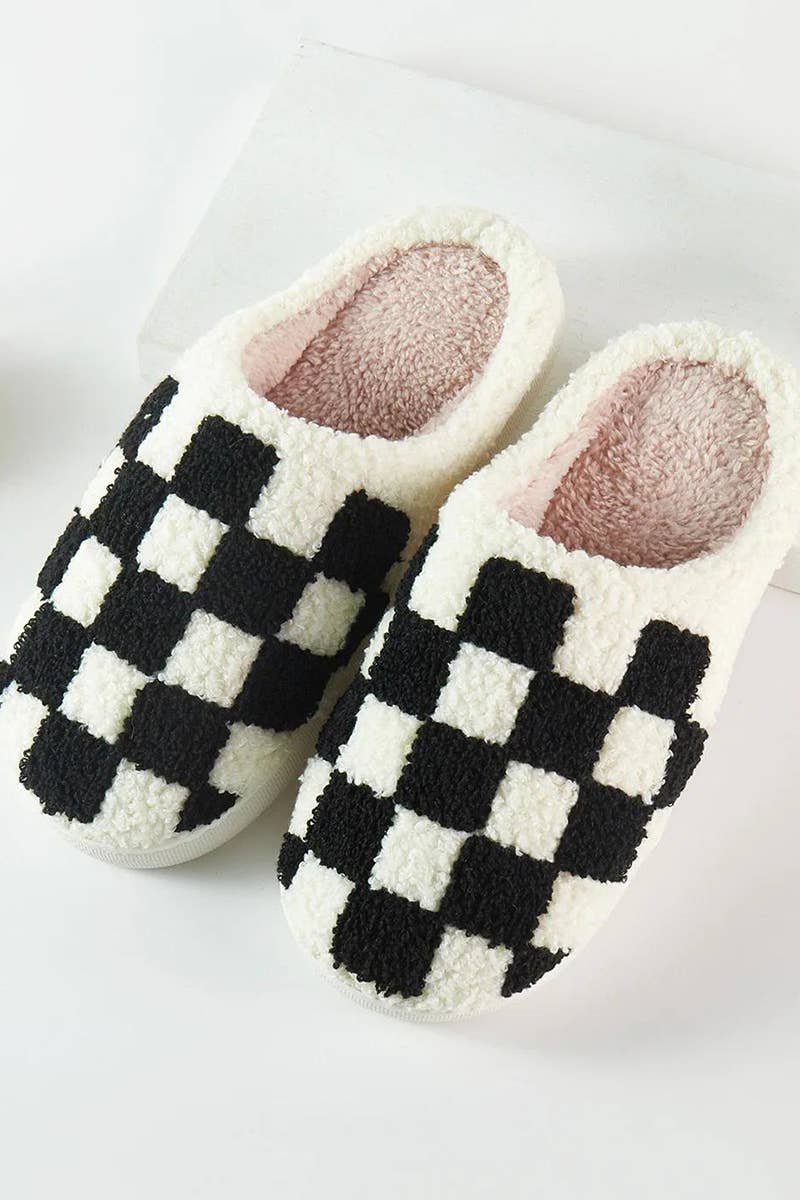 42POPS - Wholesale Slippers - Women's - ..._ SI-26824 Cute novelty soft plush cozy slippers (size L/XL)19