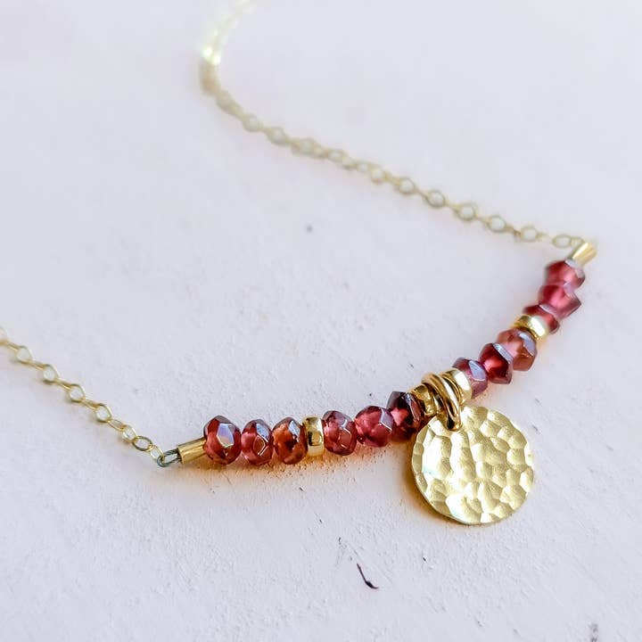 Collier Impératrice Grenat - Plaqué Or 14k pour la vente par Kuriosities