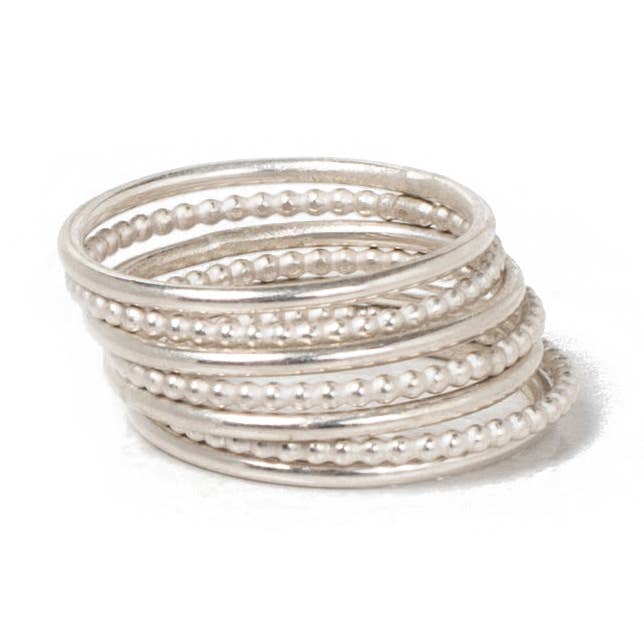 Set di 7 Anelli in Argento con Perline e Lisci. per la vendita all'ingrosso da parte di Frankly Lovely Jewellery