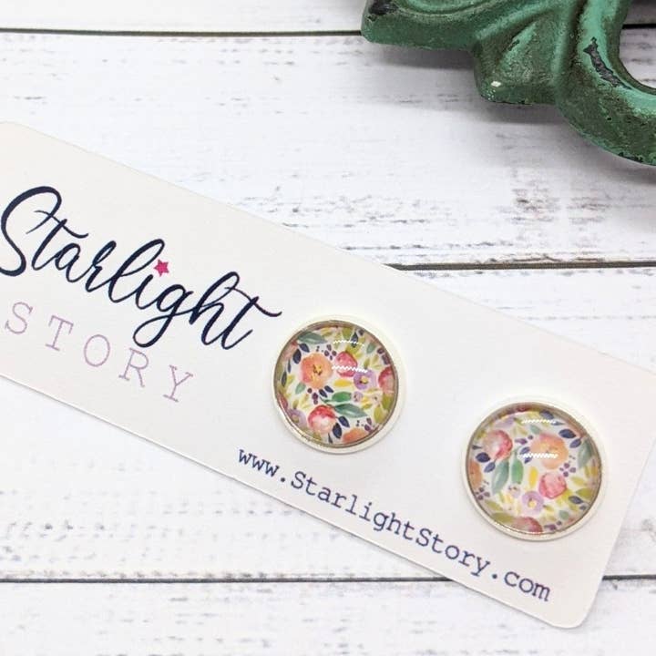 Puces d'oreilles en verre Blossom pour la vente par Starlight Story