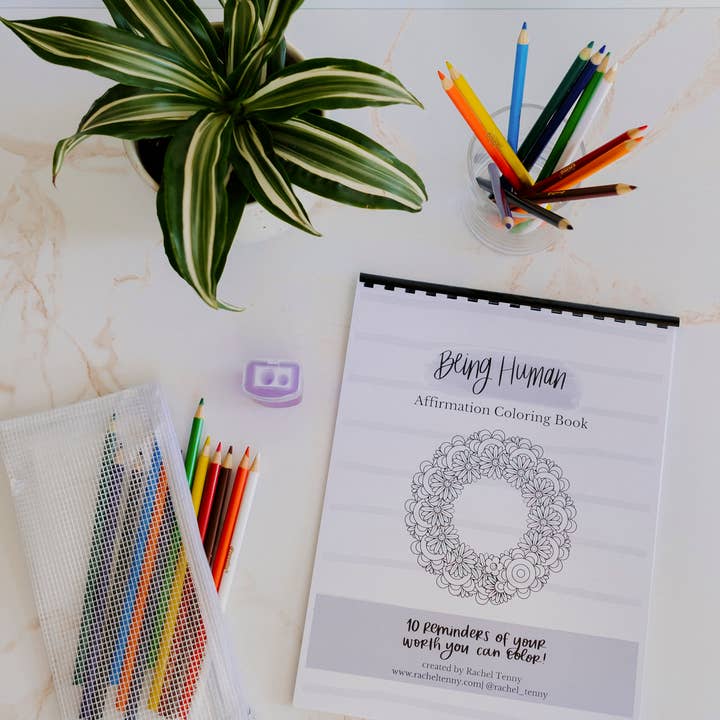 Libro da colorare Being Human | Matite colorate e astuccio per la vendita all'ingrosso da parte di Rachel Tenny