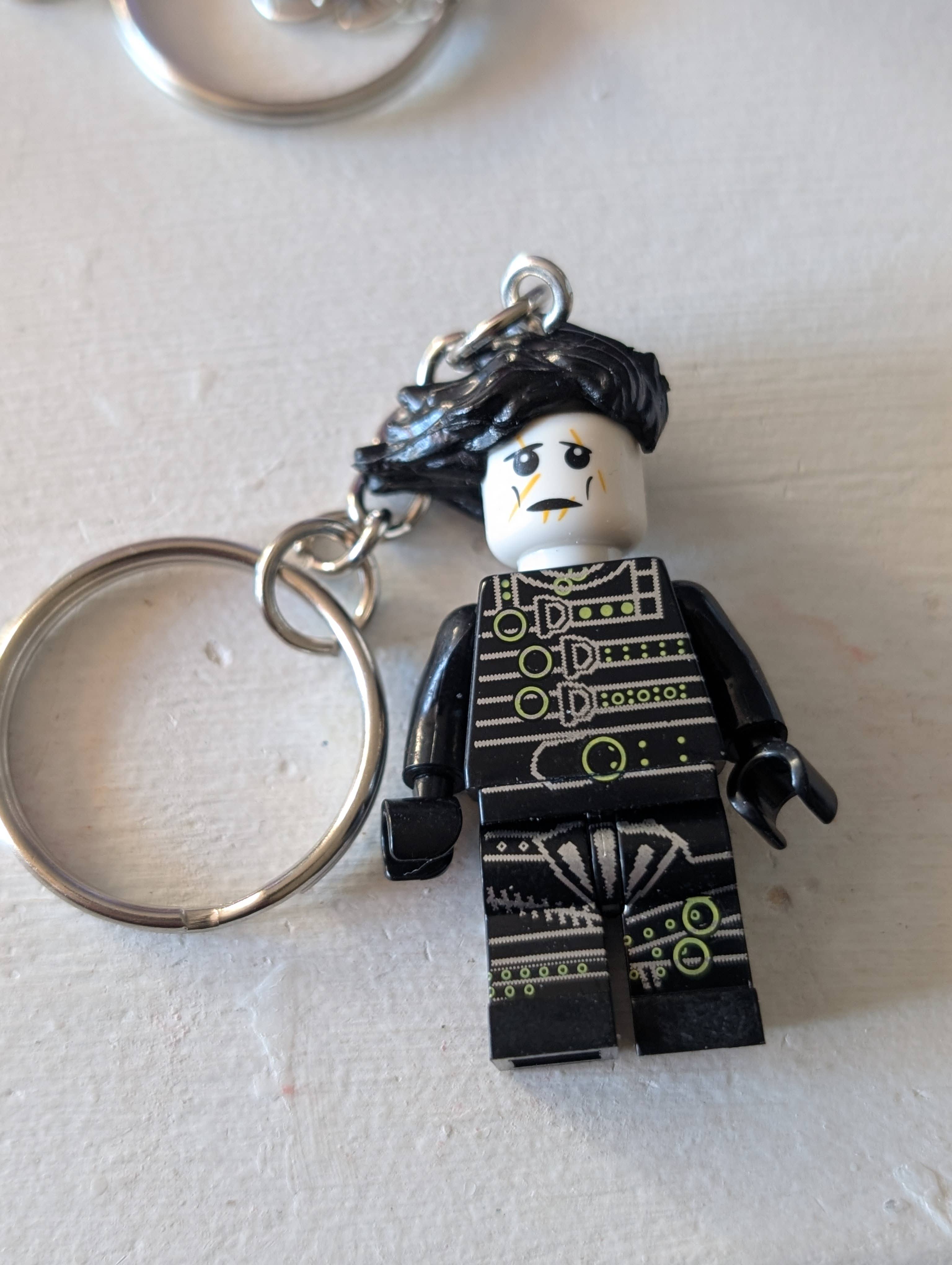 Con-Quest Crafts - Wholesale Keychain - Unisex - Horror Inspired Minifigure Keychains Movie Characters9