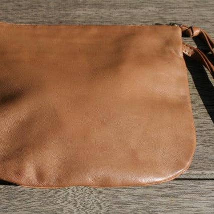 Makers & Providers - Wholesale Clutch bag – women's - U-Pouch - Camel1