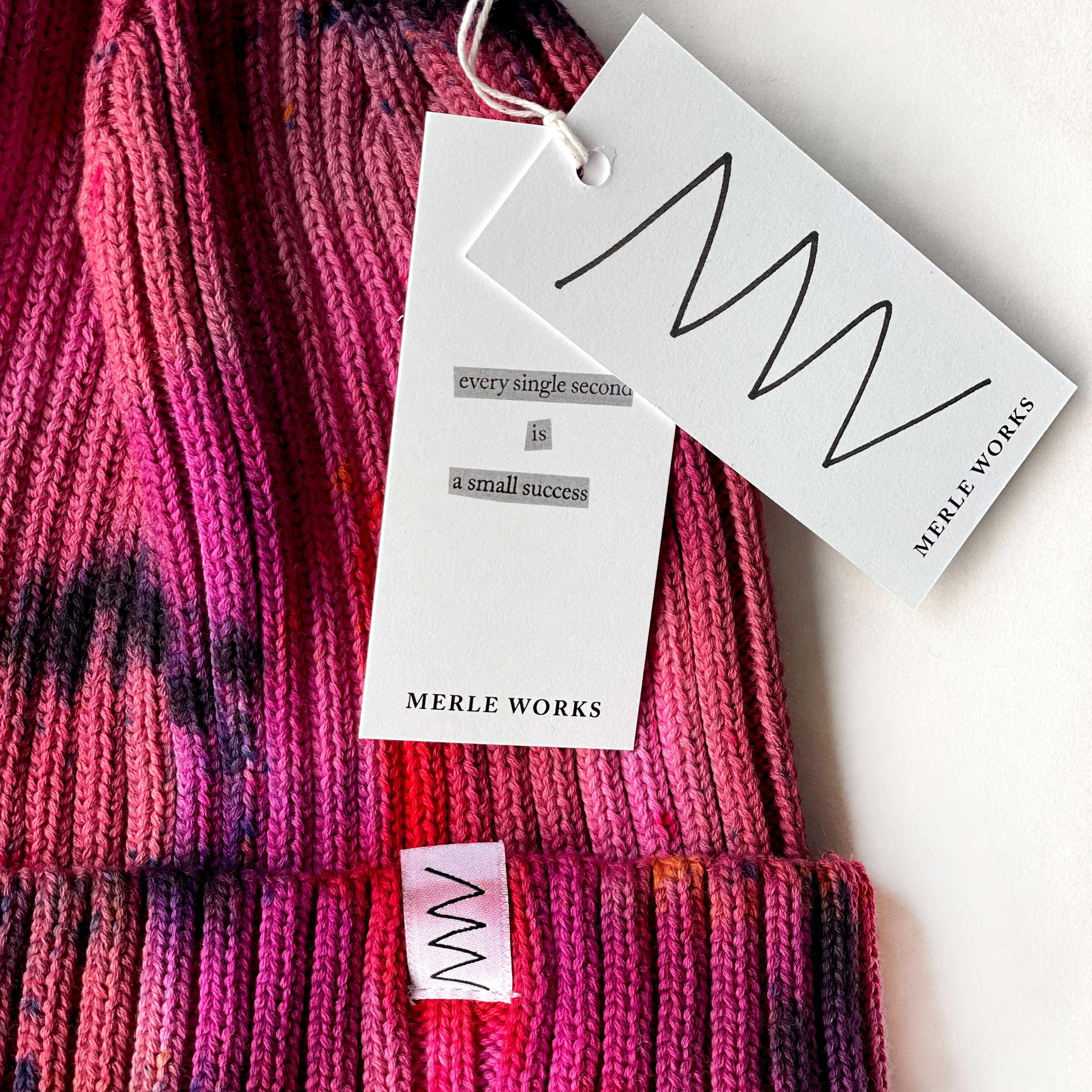 Merle Works – Gorro - Unissexo por atacado – Gorro Coração Tingido à mão2