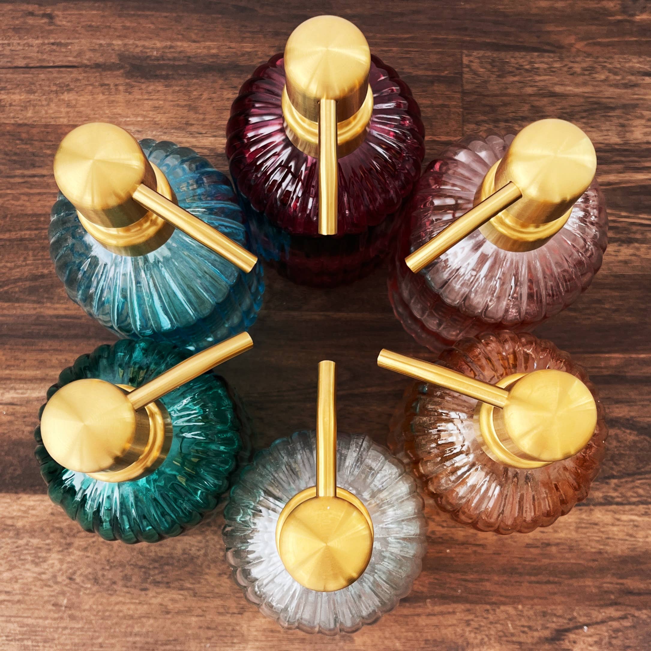 The Bottle Shoppe - Vendita all'ingrosso Dispenser per sapone - Dispenser di sapone in vetro scanalato da 414 ml con pompe metalliche7