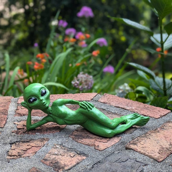 John Bernard & Company - Wholesale Outdoor Ornament/Decor - Alien Invasion Sexy 10” long Lying Female Alien Statue