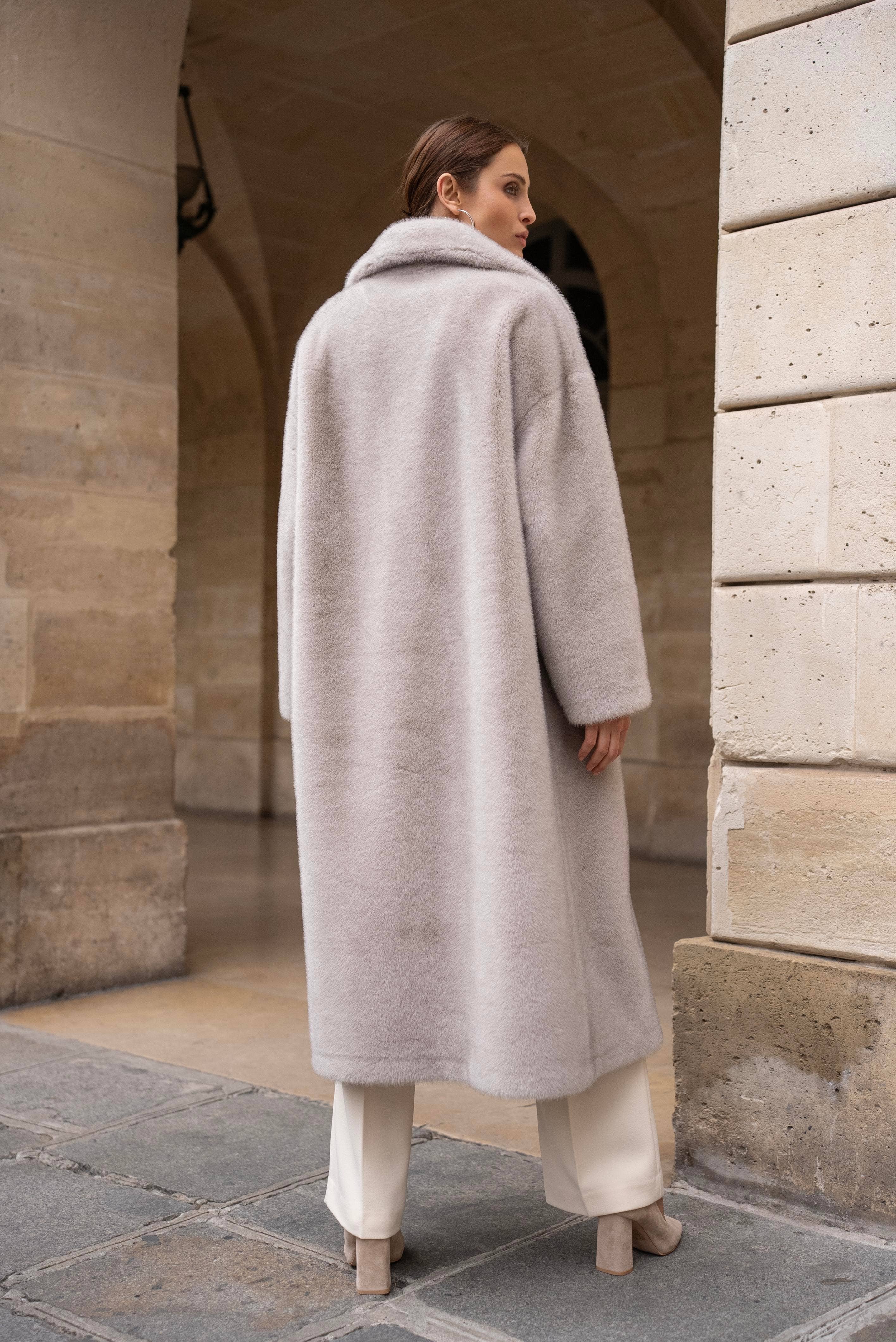 Attentif Paris - Wholesale Fur/Faux Fur Coat - Women's - Long synthetic fur coat with lapel collar9