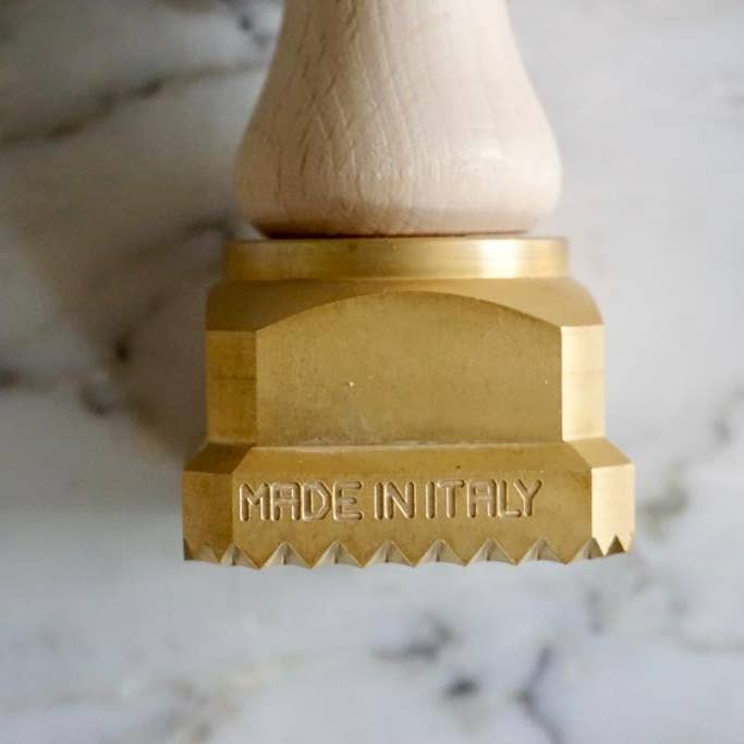 LA GONDOLA - Wholesale Kitchen Tool/Gadget - Ravioli Pasta Cutter Square 45x45 m Professional Stamp2
