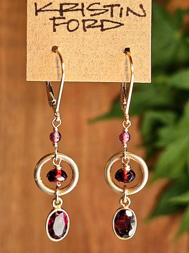 GF) Orecchini Granato ERD2725G per la vendita all'ingrosso da parte di KRISTIN FORD Jewelry With Meaning