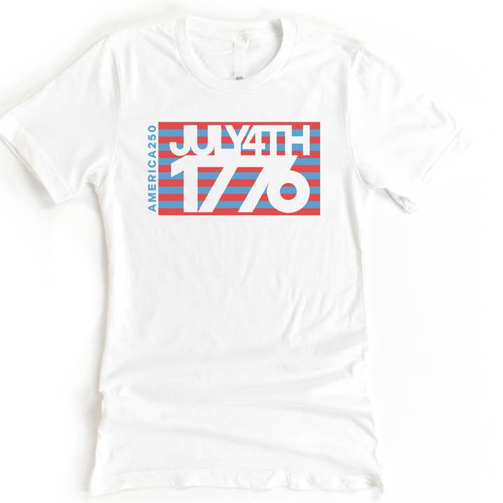 Camiseta de adulto América 250 1776 con franjas rojas y azules para venta al por mayor de Creative Crayons Workshop