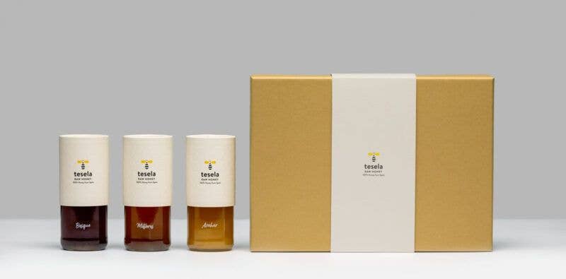 TESELA NATURA, S.L. - Vendita all'ingrosso Miele - Confezione Regalo Premium TESELA con Miele Crudo - 3 vasetti da 320 g1