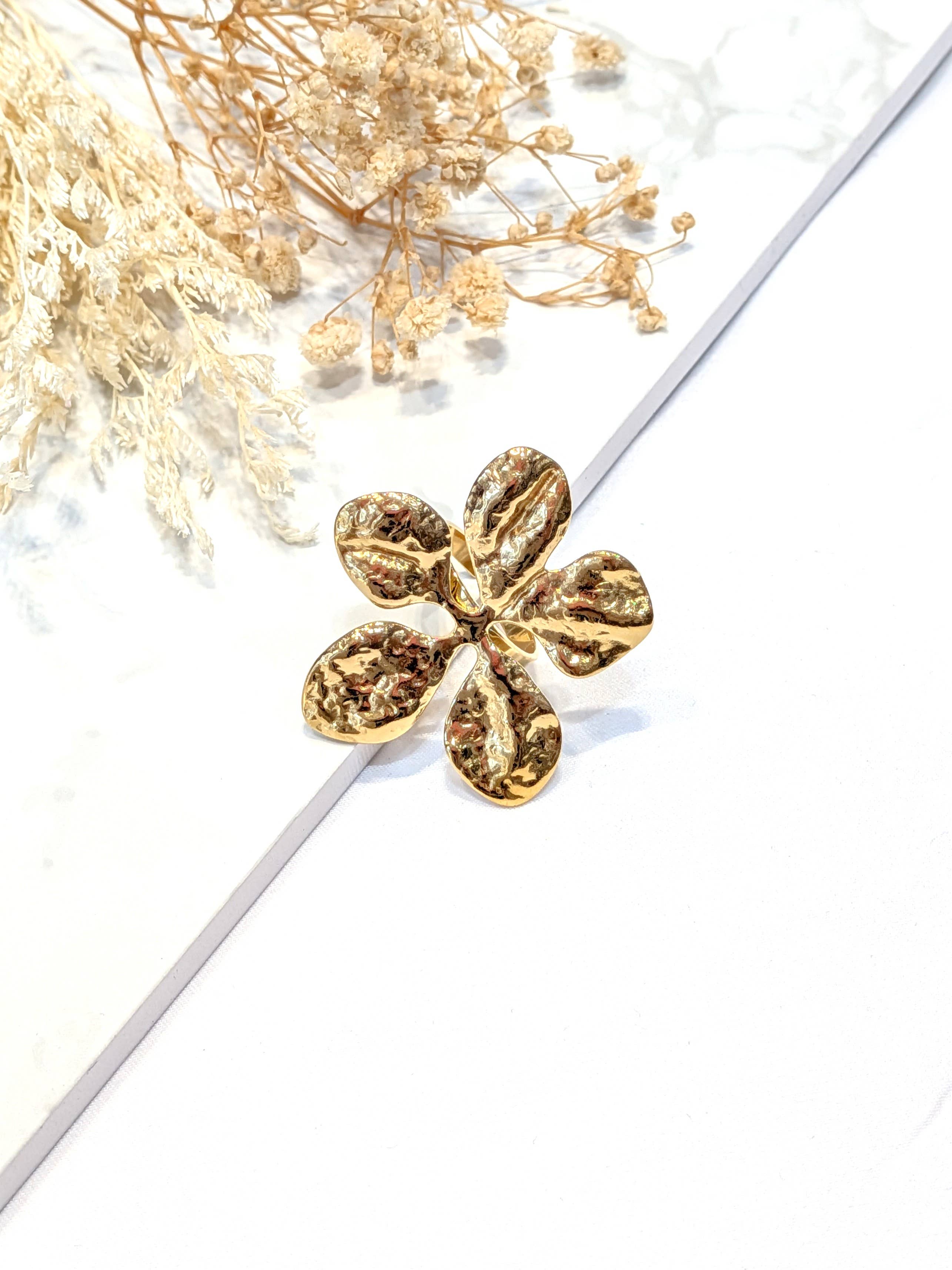 Doré Bague réglable intemporellele fleur Prew en vente sur Faire0