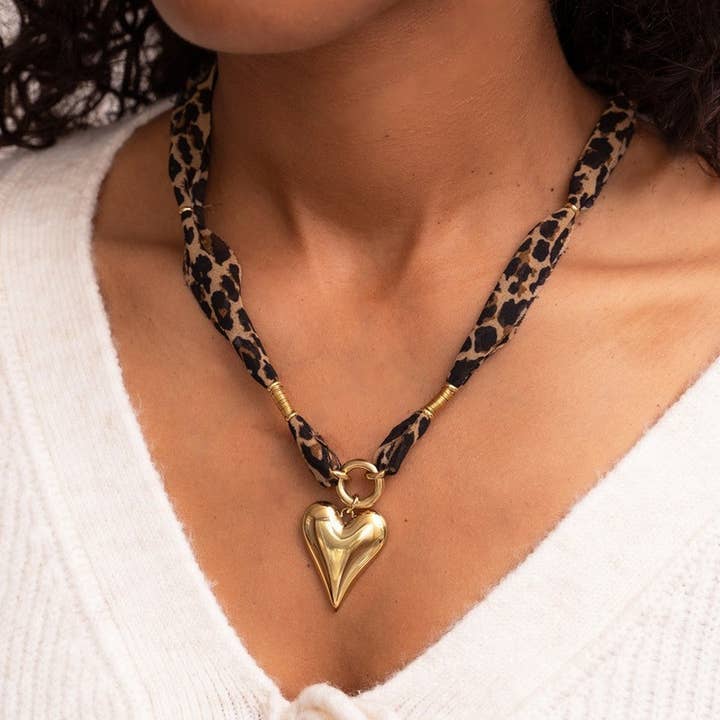 Leopard print heart stainless steel necklace_CWMM5705 for wholesale by ACCITY