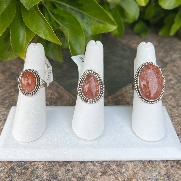 Anillo de plata de ley 925 con piedra natural Sunstone para venta al por mayor de GTG Gems Corp