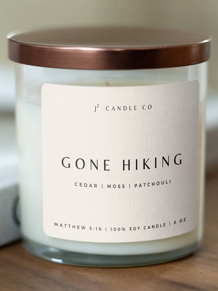 Bougie en soja Cèdre + Mousse + Patchouli - Randonnée terminée pour la vente par J Squared Candle Co
