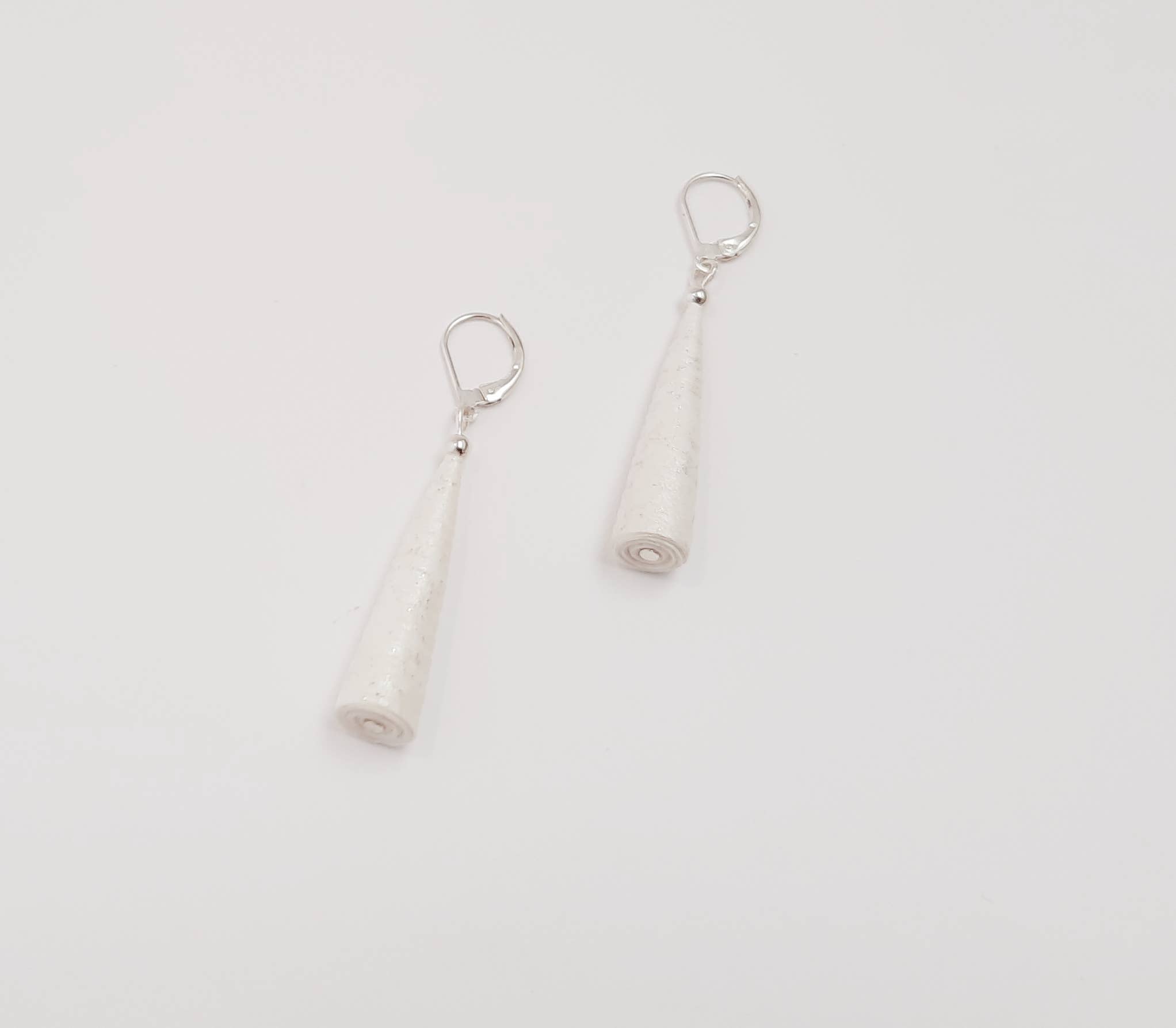 MAISONAURORE PARIS - Wholesale Dangle Earrings - Athena Pearlescent White Earrings2