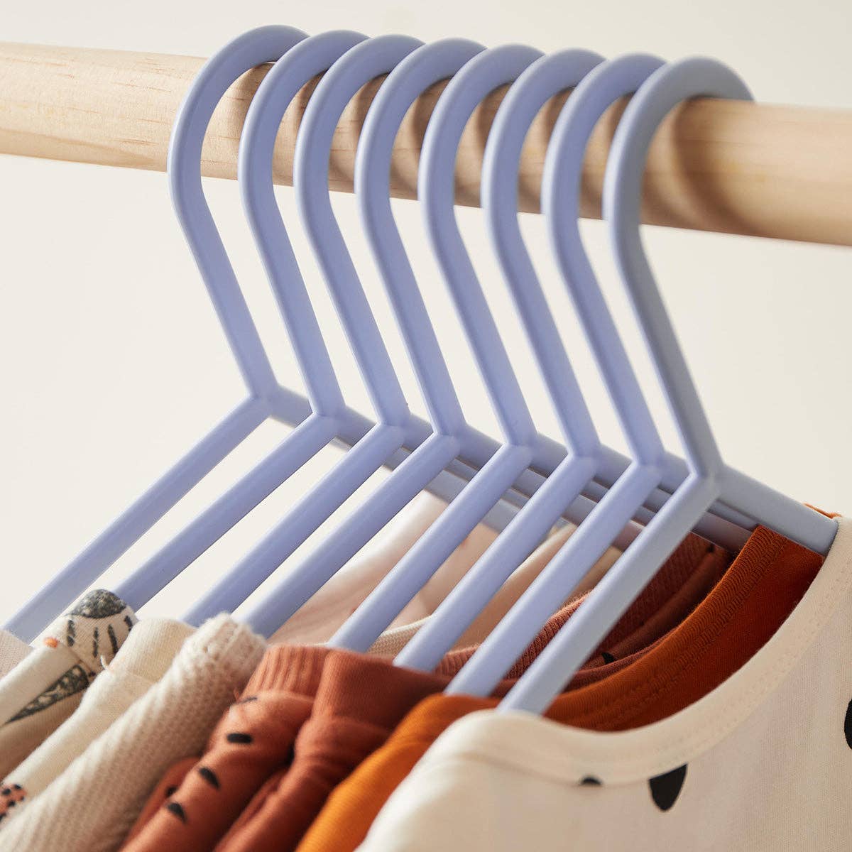 Bieco Spielwaren - Wholesale Clothes Hangers - CLOTHES HANGER 8-PIECE SET LILAC2