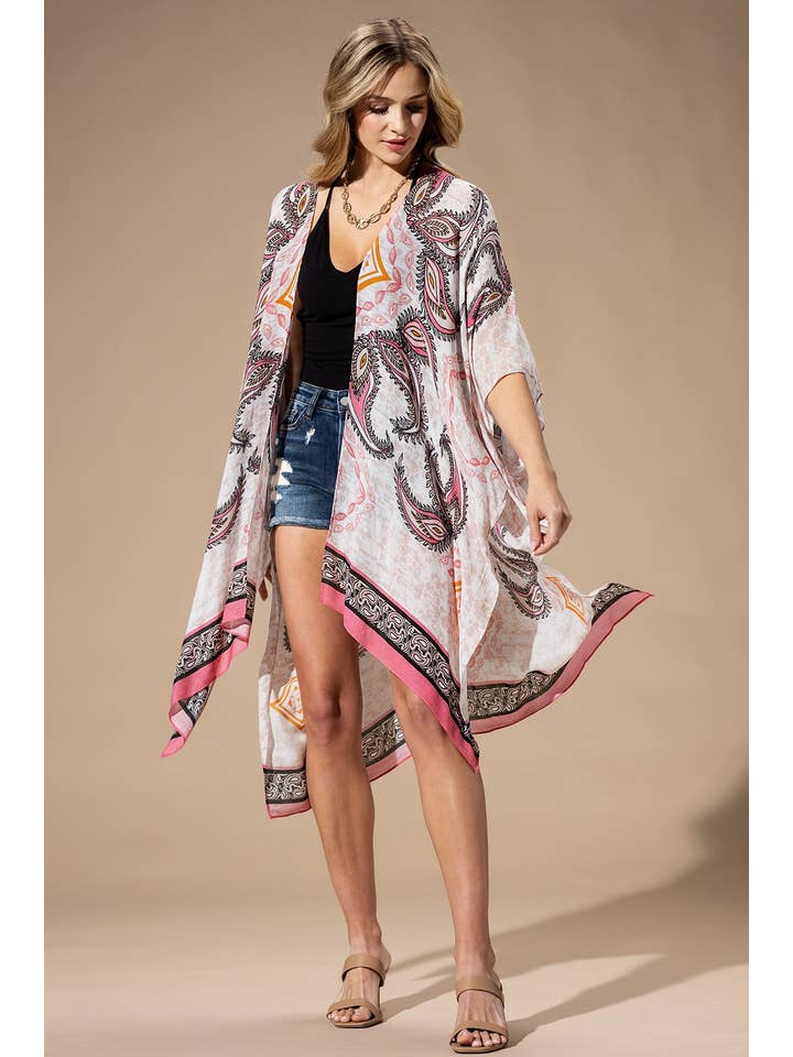 PAISLEY ROSA Kimono rosa com estampa paisley para venda a revendedores na Faire1
