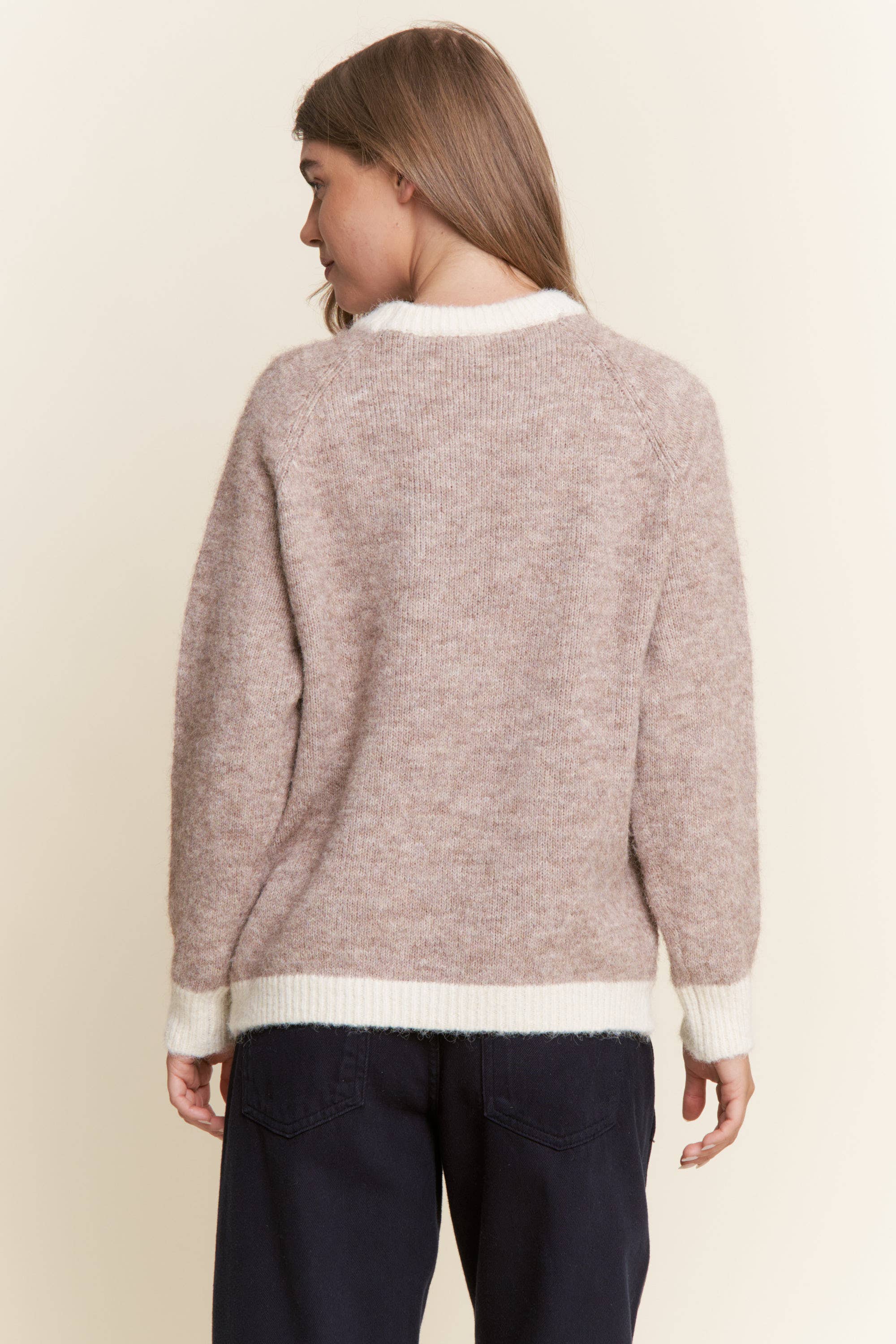 pardo Top de Malha com Flocos de Neve Bordados para venda a revendedores na Faire6