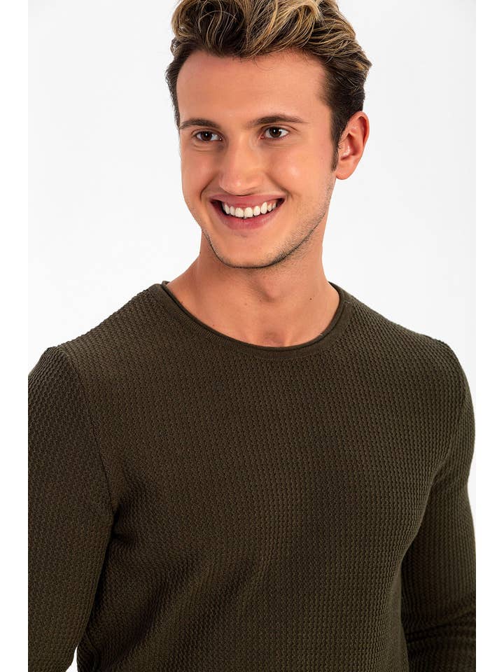 TUEBA TRENDNIT US Inc. – Großhandel Strickpullover – Herren – ZICKZACK-STRICKPULLOVER FÜR HERREN10