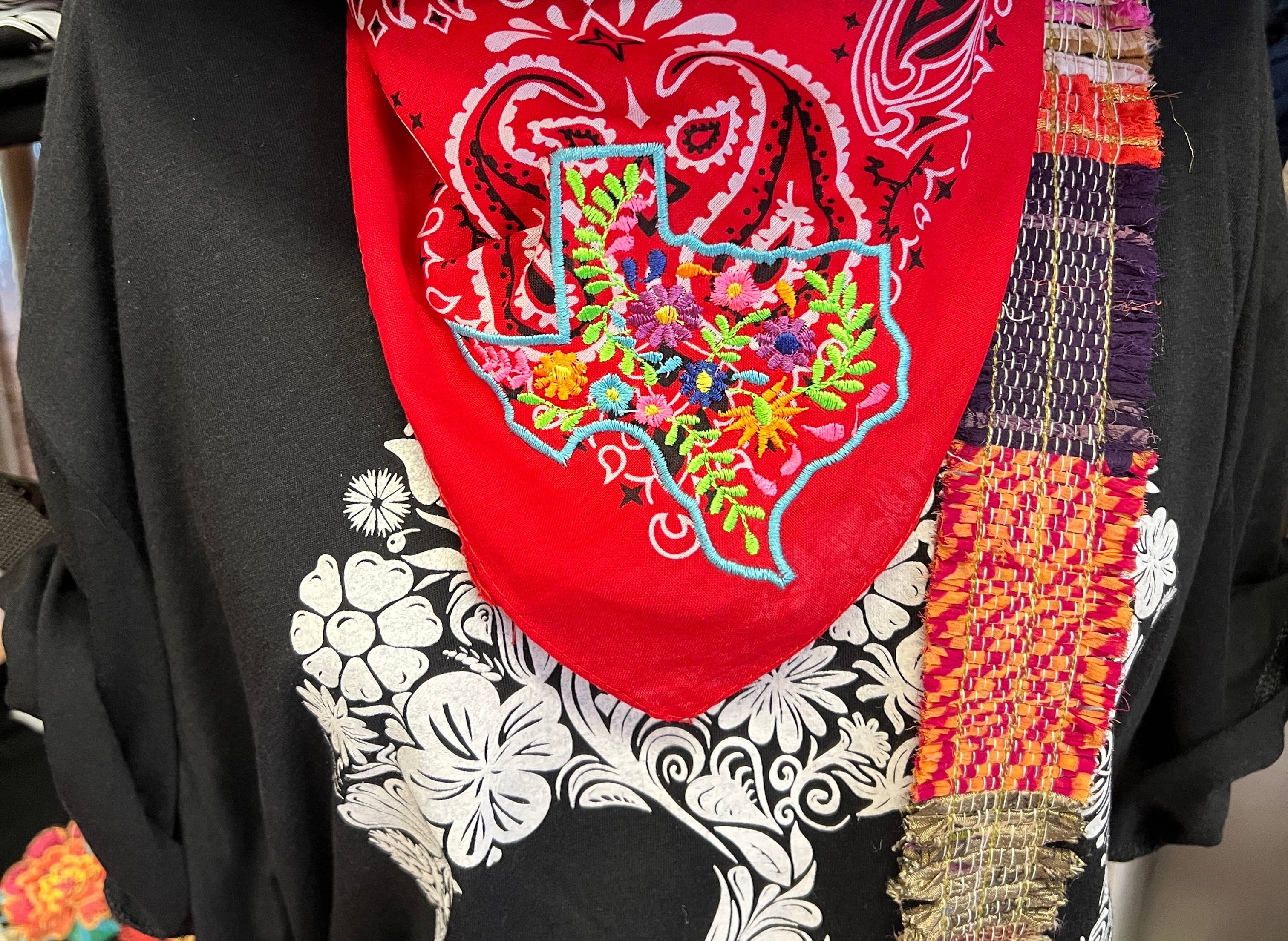 The Funky Soul - Wholesale Bandana - Unisex - Texas Floral Embroidered Bandana1