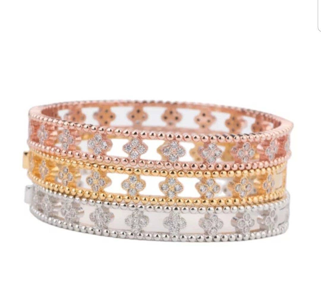 Diamond Veneer Travel Jewelry – wholesale Bangle bracelet – Clover stations Zirconite Cubic Zirconia Bangle Bracelet4