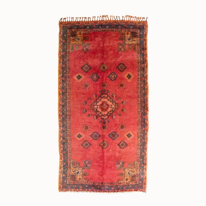 Suz Tapis Vintage Marocain Taznakht | 4'10" x 9'5" pour la vente par Apartment F - shipping from Austin, TX
