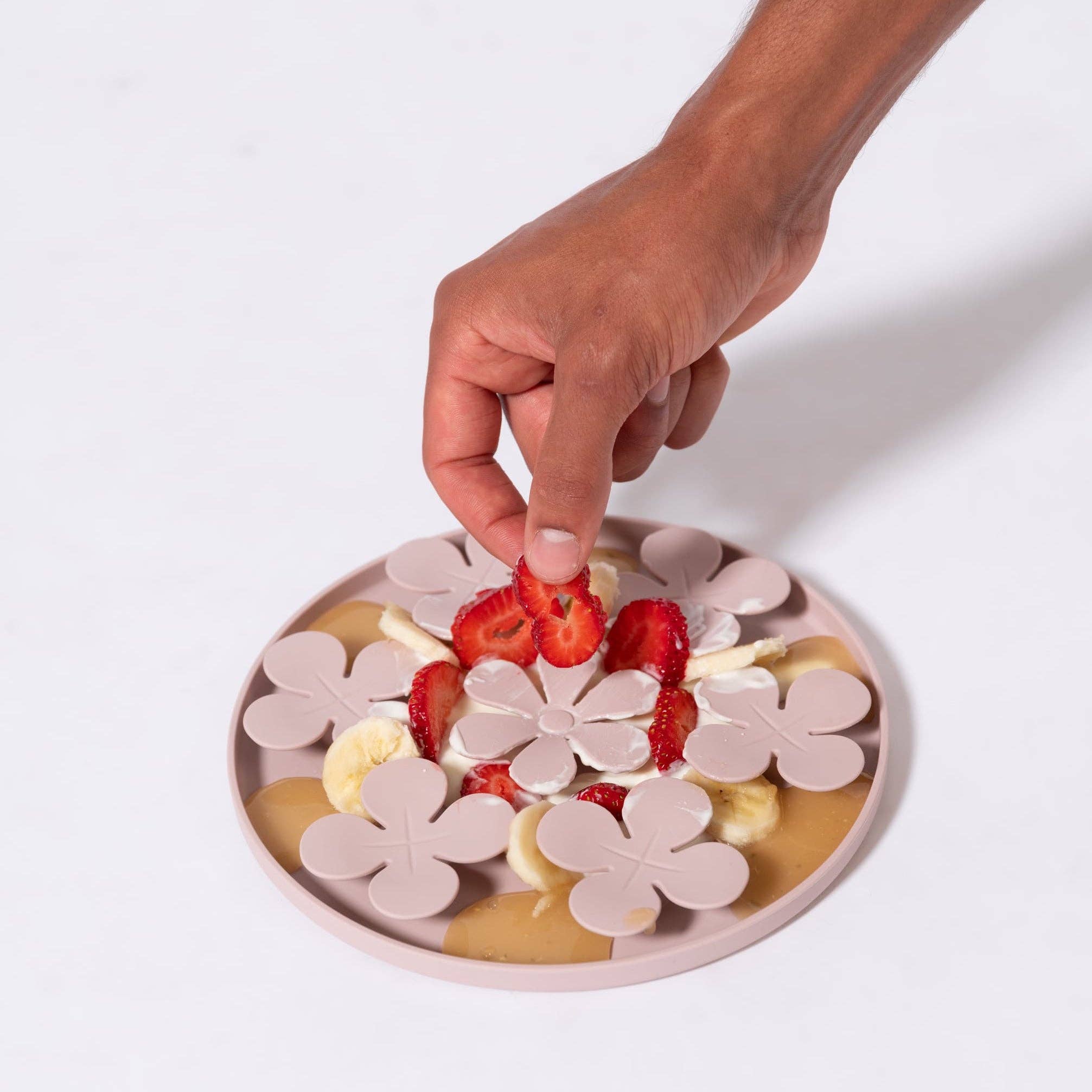 Awoo - Wholesale Pet Food Mat - Dog - Meadow Mat4